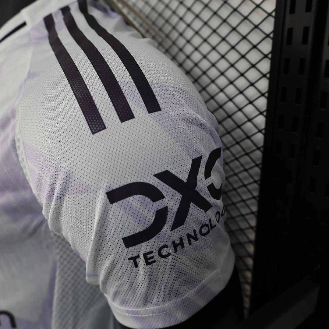Manchester United hosťovský dres