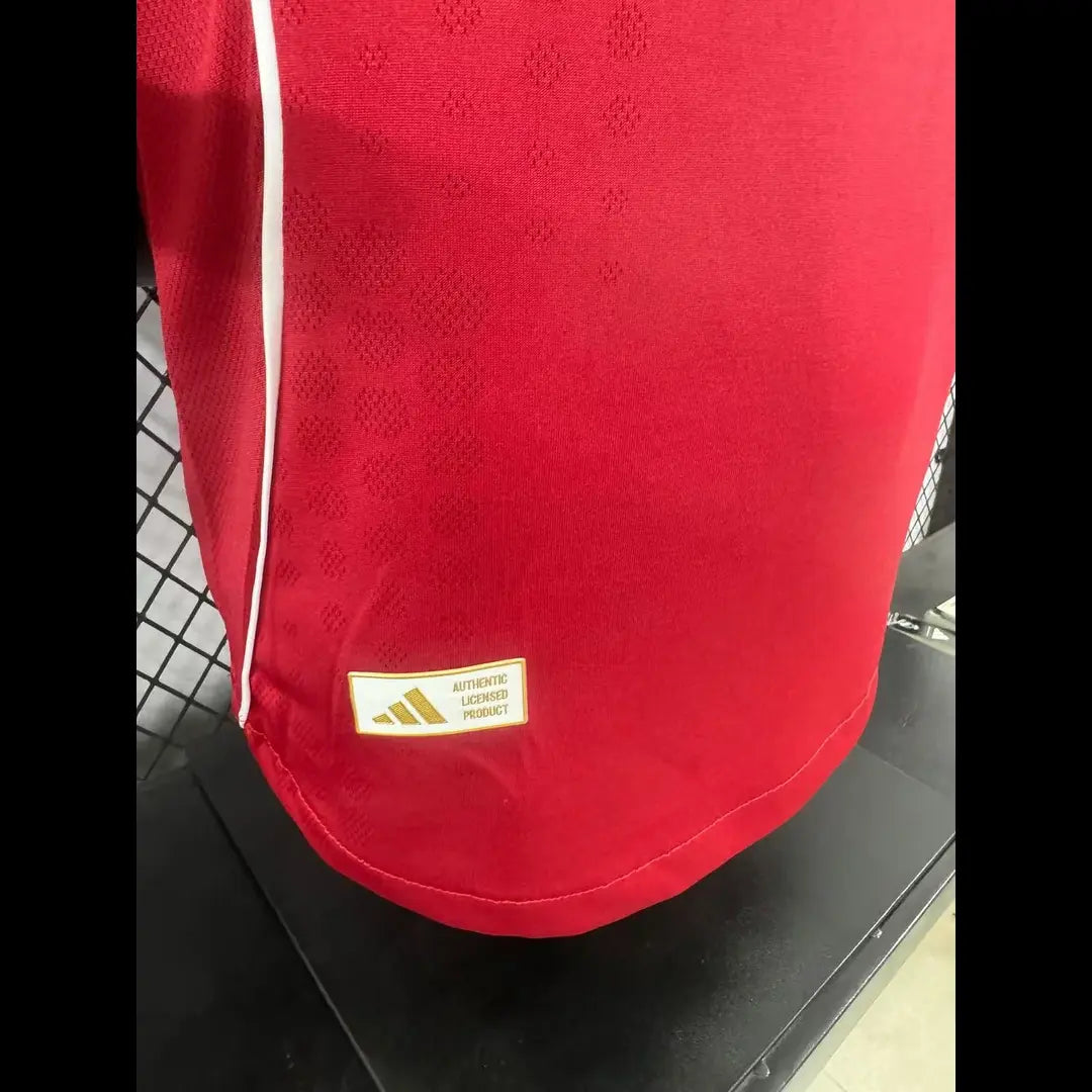 Liverpool domáci dres