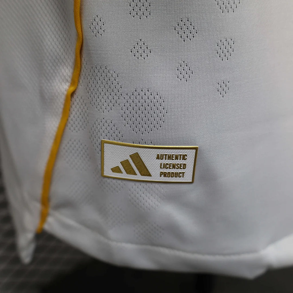 Real Madrid domáci dres